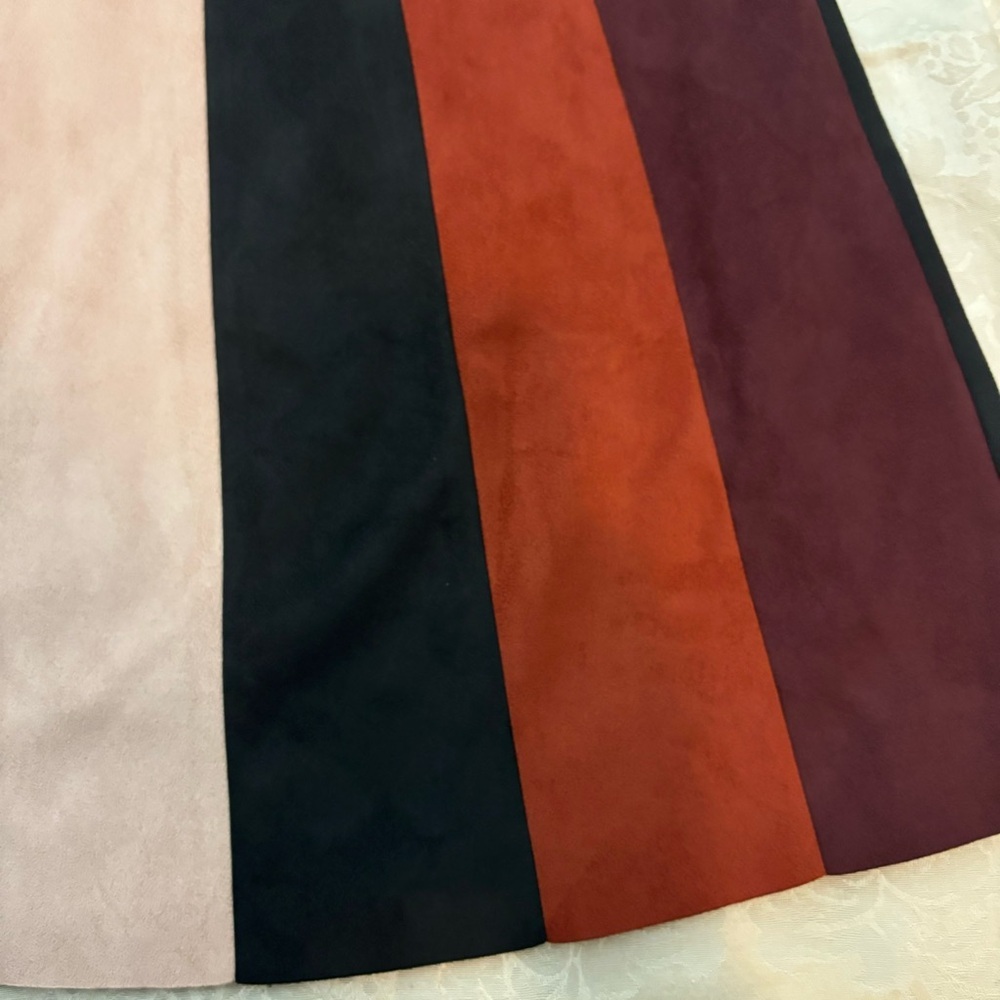 ❤️2/$15 or 3/$21❤️NWOT Forever 21 Faux Suede Miniskirt, Size 1X - Picture 4 of 8